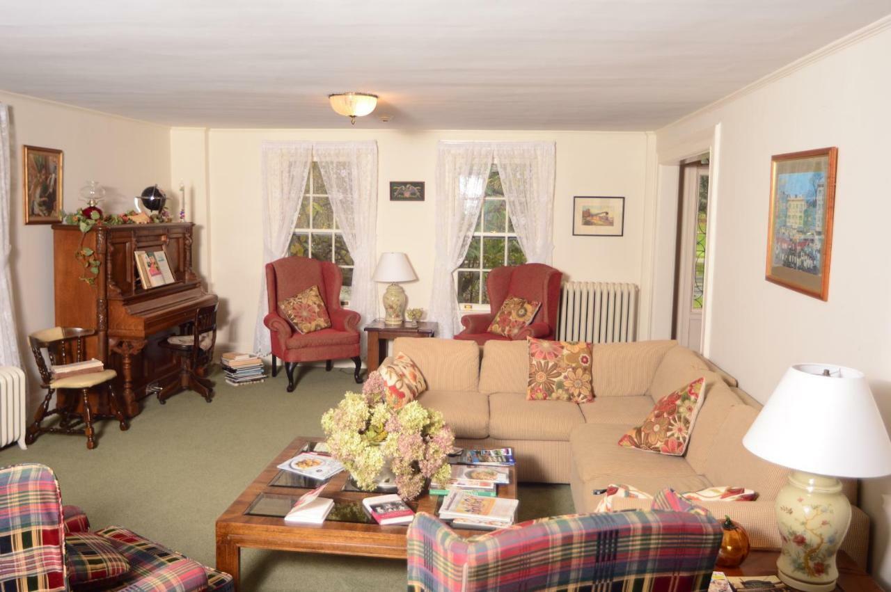 Windflower Inn Great Barrington Exterior photo
