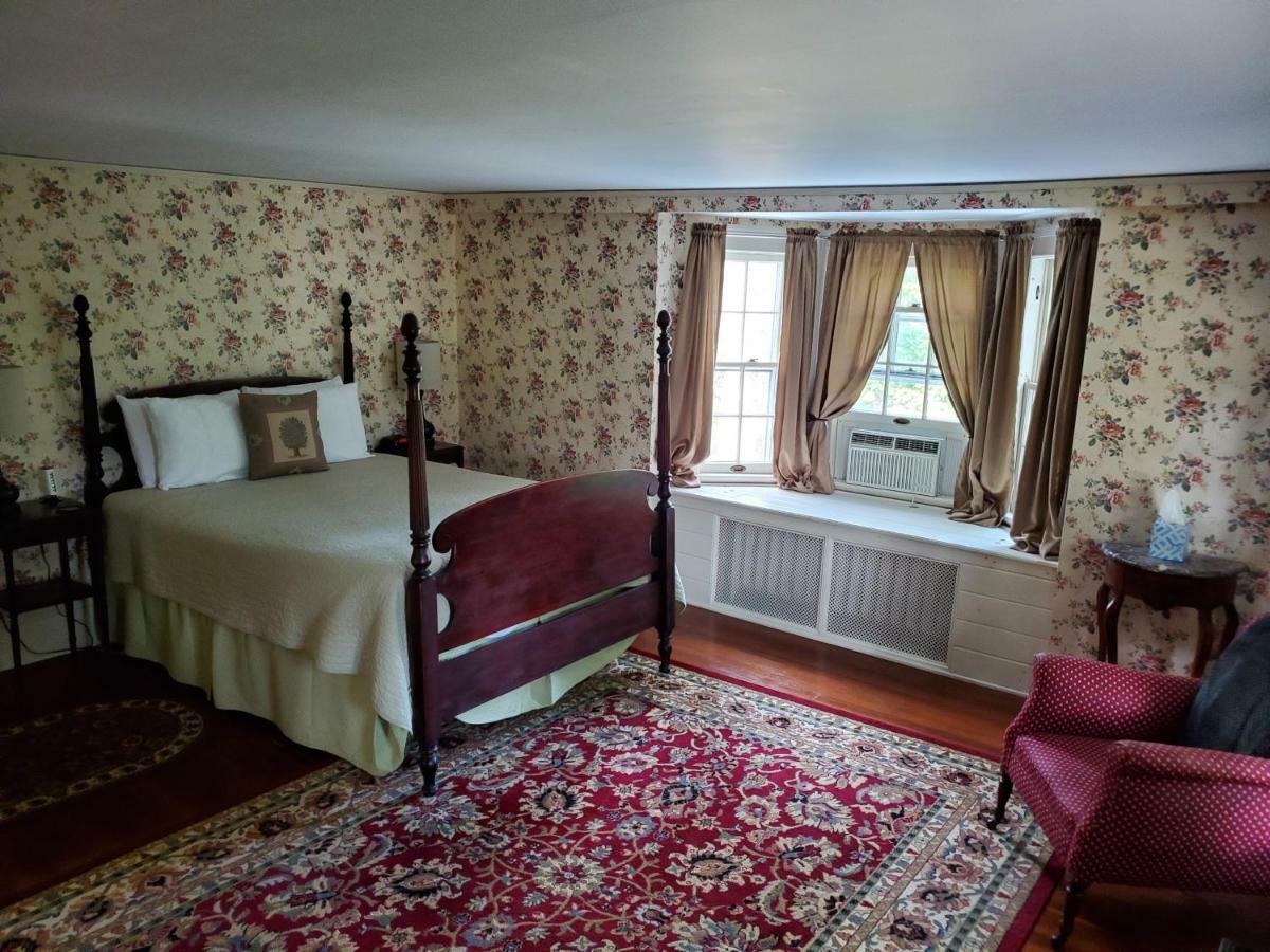 Windflower Inn Great Barrington Exterior photo